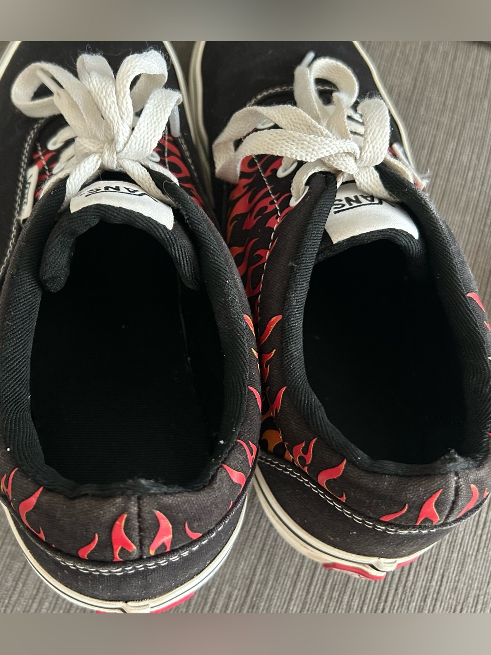 Vans Doheny Flame Low Top Skate Shoes Black Fire Pattern US Youth 6.0 - Picture 8 of 9